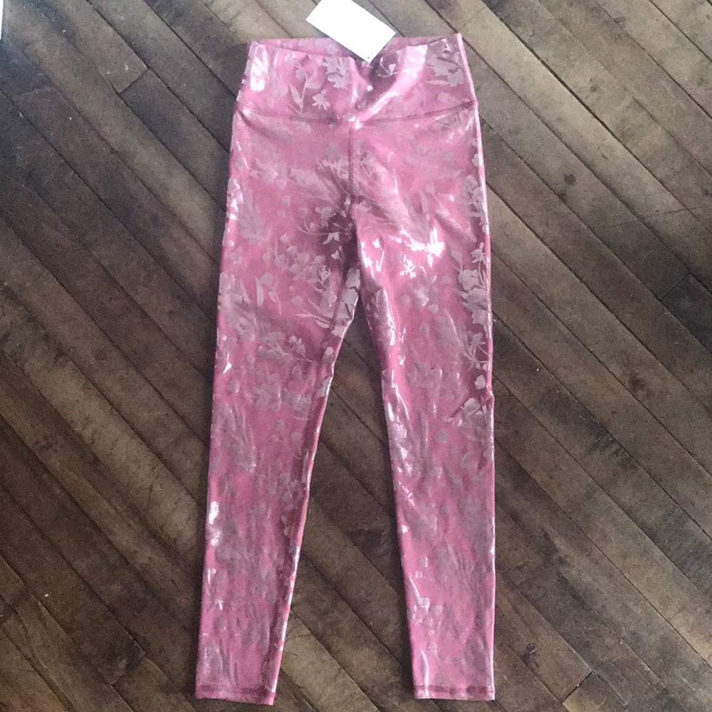 Fabletics pink and gold leggings!